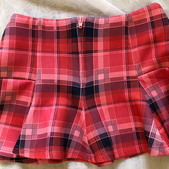 Tommy Hilfiger Skirts - Picture 5 of 5